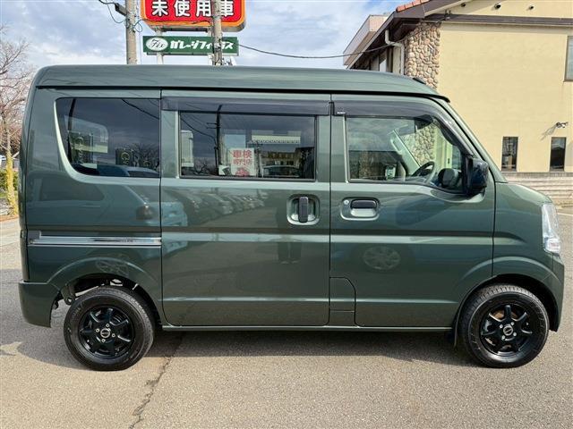 エブリイ ＰＡリミテッド　４ＷＤ　ＭＴ　衝突被害軽減システム　クリアランスソナー　レーンアシスト　両側スライドドア　キーレスエントリー　オートライト　盗難防止システム　アルミホイール　ＡＢＳ　ＥＳＣ　エアコン（21枚目）