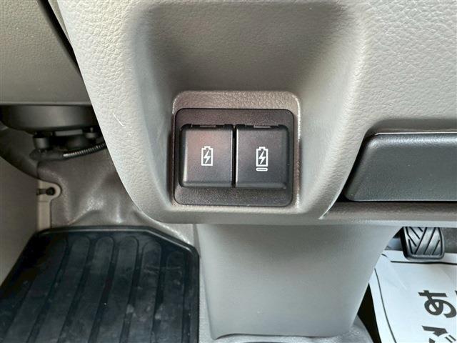 エブリイ ＰＡリミテッド　４ＷＤ　ＭＴ　衝突被害軽減システム　クリアランスソナー　レーンアシスト　両側スライドドア　キーレスエントリー　オートライト　盗難防止システム　アルミホイール　ＡＢＳ　ＥＳＣ　エアコン（30枚目）