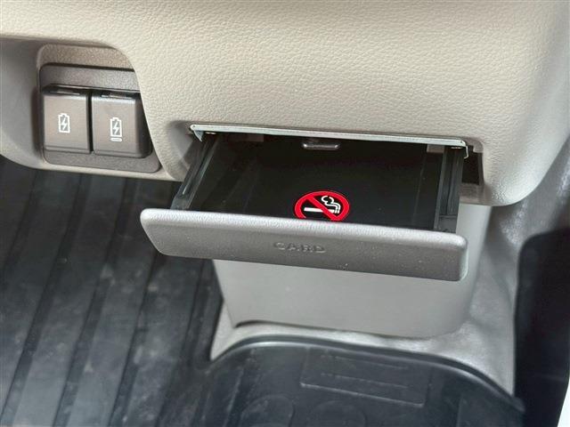 エブリイ ＰＡリミテッド　４ＷＤ　ＭＴ　衝突被害軽減システム　クリアランスソナー　レーンアシスト　両側スライドドア　キーレスエントリー　オートライト　盗難防止システム　アルミホイール　ＡＢＳ　ＥＳＣ　エアコン（31枚目）