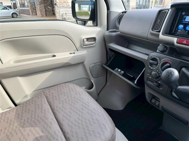 エブリイ ＰＡリミテッド　４ＷＤ　ＭＴ　衝突被害軽減システム　クリアランスソナー　レーンアシスト　両側スライドドア　キーレスエントリー　オートライト　盗難防止システム　アルミホイール　ＡＢＳ　ＥＳＣ　エアコン（37枚目）