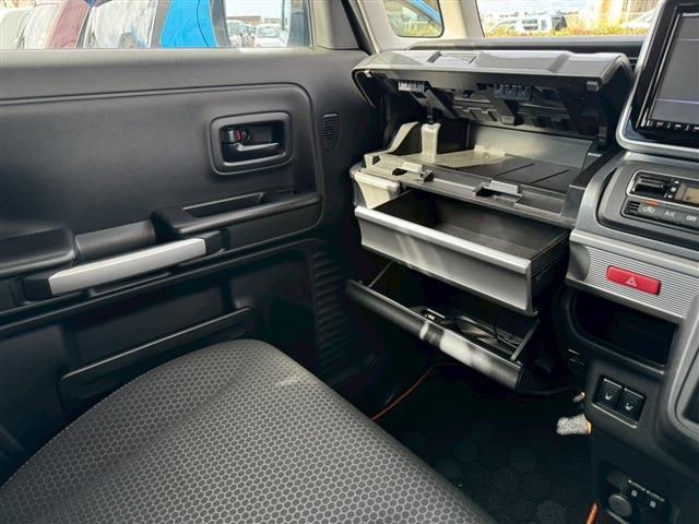 スペーシアギア ハイブリッドＸＺ　４ＷＤ　ドライブレコーダー　ＥＴＣ　両側電動スライドドア　クリアランスソナー　オートクルーズコントロール　レーンアシスト　衝突被害軽減システム　オートライト　ＬＥＤヘッドランプ（47枚目）