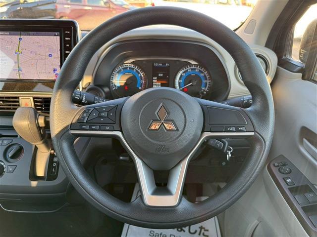 ｅＫワゴン Ｍ　バックカメラ　ナビ　ＴＶ　クリアランスソナー　レーンアシスト　衝突被害軽減システム　オートライト　キーレスエントリー　アイドリングストップ　電動格納ミラー　シートヒーター　ベンチシート　ＣＶＴ（2枚目）