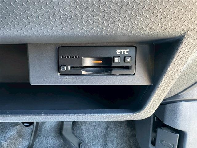 ハスラー タフワイルド　ドライブレコーダー　ＥＴＣ　ナビ　ＴＶ　レーンアシスト　衝突被害軽減システム　オートライト　ＨＩＤ　スマートキー　アイドリングストップ　電動格納ミラー　シートヒーター　ベンチシート　ＣＶＴ（6枚目）