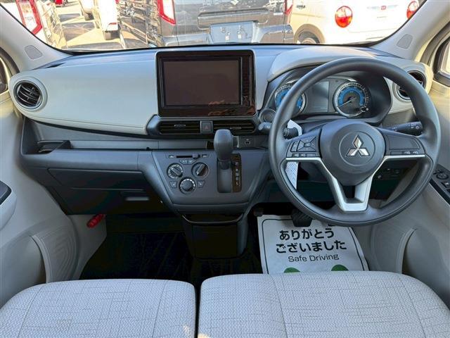 ｅＫワゴン Ｍ　バックカメラ　ナビ　ＴＶ　クリアランスソナー　レーンアシスト　衝突被害軽減システム　オートライト　キーレスエントリー　アイドリングストップ　電動格納ミラー　シートヒーター　ベンチシート　ＣＶＴ（2枚目）