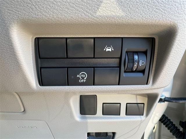 ｅＫスペース Ｍ　バックカメラ　ナビ　クリアランスソナー　レーンアシスト　衝突被害軽減システム　オートライト　ＬＥＤヘッドランプ　キーレスエントリー　アイドリングストップ　電動格納ミラー　シートヒーター　ベンチシート（8枚目）