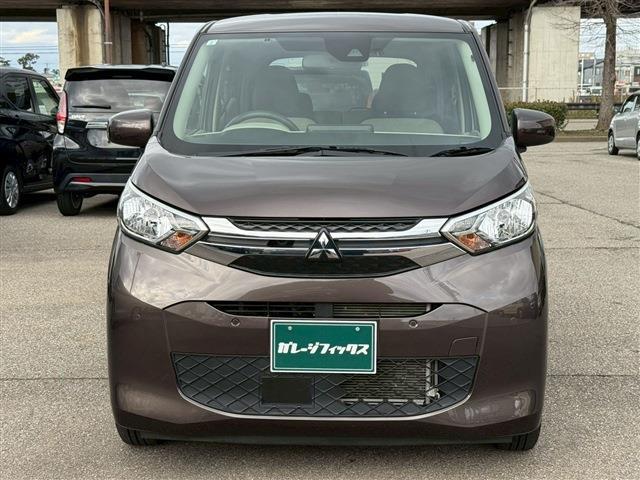ｅＫワゴン Ｍ　ＥＴＣ　バックカメラ　ナビ　ＴＶ　クリアランスソナー　レーンアシスト　衝突被害軽減システム　オートライト　キーレスエントリー　アイドリングストップ　電動格納ミラー　シートヒーター　ベンチシート　ＣＶＴ（13枚目）