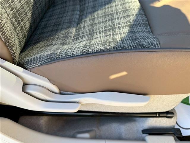 アルトラパンＬＣ Ｘ　ドライブレコーダー　ＥＴＣ　ナビ　ＴＶ　クリアランスソナー　レーンアシスト　衝突被害軽減システム　オートライト　ＬＥＤヘッドランプ　スマートキー　アイドリングストップ　電動格納ミラー　シートヒーター（31枚目）