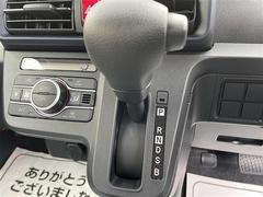 必ず使用するシフトレバー。確りと確認したいですね。 5