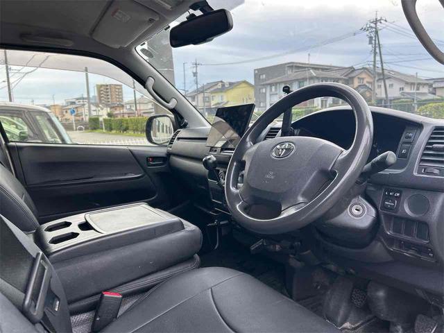 ハイエースバン ＤＸ　４ＷＤ　ドライブレコーダー　ＥＴＣ　スライドドア　キーレスエントリー　電動格納ミラー　ＭＴ　Ｂｌｕｅｔｏｏｔｈ　１００Ｖ電源　エアコン　パワーウィンドウ　運転席エアバッグ　助手席エアバッグ（29枚目）