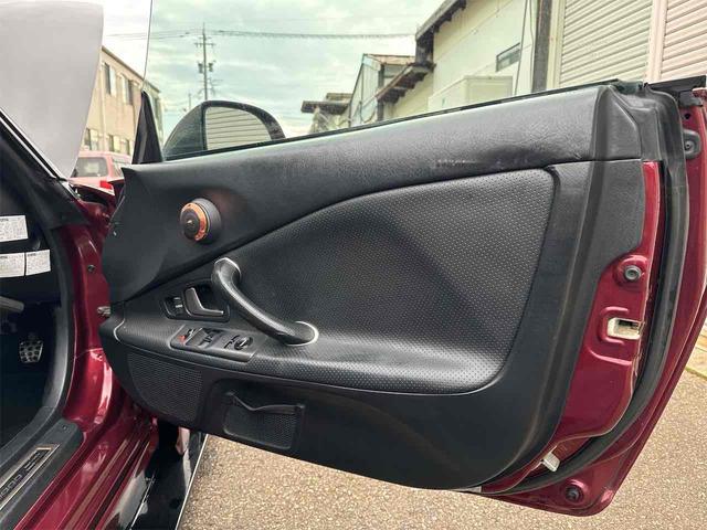 S2000 ベースグレード オープンカー HID MT キーレスエントリー アルミホイール 衝突安全ボディ ABS CD エアコン パワーステアリング(29枚目)