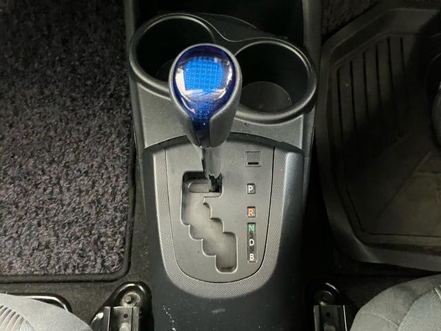 アクア Sスタイルブラック スマートキー ナビ TV Bluetooth接続 バックカメラ 衝突被害軽減システム 運転席・助手席エアバッグ ABS 衝突安全ボディ 電動格納ドアミラー オートライト エアコン パワステ(55枚目)