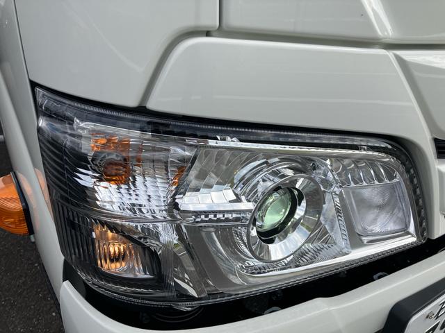 デュトロ 　２トン　アルミバン　サイドドア　ラッシングレール　オートマ　デジタルインナーミラー　ＬＥＤヘッドライト　オートライト　衝突被害軽減システム　レーンアシスト（25枚目）