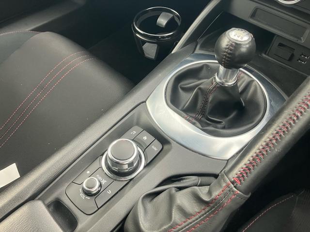 自社指定工場・板金ブース完備・各種保険取り扱いなど、お車の事ならお気軽にご相談下さい。