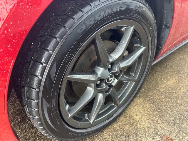 自社指定工場・板金ブース完備・各種保険取り扱いなど、お車の事ならお気軽にご相談下さい。