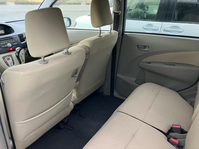 ムーヴ Ｘ　４ＷＤ　スマートキー　プッシュスタート　純正ＣＤオーディオ　アイドリングストップ　オートエアコン　電動格納ミラー　ヘッドライトレベライザー（13枚目）