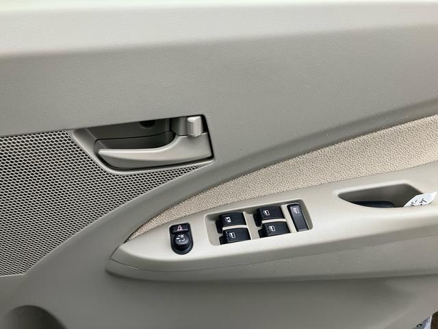 ムーヴ Ｘ　４ＷＤ　スマートキー　プッシュスタート　純正ＣＤオーディオ　アイドリングストップ　オートエアコン　電動格納ミラー　ヘッドライトレベライザー（18枚目）
