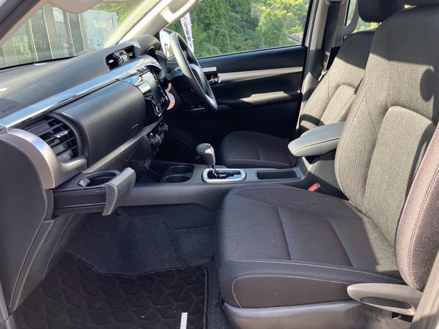 ハイラックス Ｚ　ＧＲスポーツ　４ＷＤ　純正メモリーナビ　全方位カメラ　Ｂｌｕｅｔｏｏｔｈオーディオ　ＥＴＣ　スマートキー　プッシュスタート　オートクルーズコントロール　トノカバー　純正１７インチアルミ（13枚目）