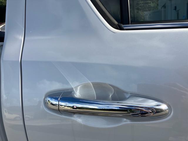 ハイラックス Ｚ　ＧＲスポーツ　４ＷＤ　純正メモリーナビ　全方位カメラ　Ｂｌｕｅｔｏｏｔｈオーディオ　ＥＴＣ　スマートキー　プッシュスタート　オートクルーズコントロール　トノカバー　純正１７インチアルミ（63枚目）