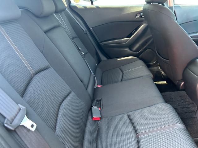 アクセラスポーツ １５Ｓ　４ＷＤ　純正ＳＤナビ　バックカメラ　Ｂｌｕｅｔｏｏｔｈオーディオ　スマートキー　プッシュスタート　オートエアコン　電動格納ミラー（26枚目）