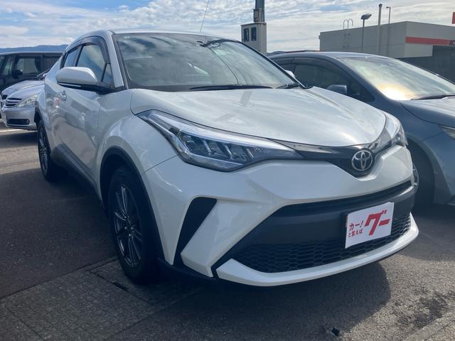 Ｃ－ＨＲ Ｓ－Ｔ　４ＷＤ　純正メモリーナビ　バックカメラ　Ｂｌｕｅｔｏｏｔｈオーディオ　ＥＴＣ　スマートキー　プッシュスタート　衝突被害軽減システム　オートクルーズコントロール（3枚目）