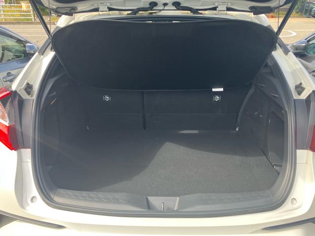 Ｃ－ＨＲ Ｓ－Ｔ　４ＷＤ　純正メモリーナビ　バックカメラ　Ｂｌｕｅｔｏｏｔｈオーディオ　ＥＴＣ　スマートキー　プッシュスタート　衝突被害軽減システム　オートクルーズコントロール（8枚目）