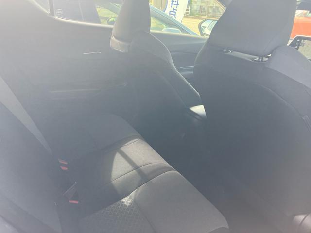 Ｃ－ＨＲ Ｓ－Ｔ　４ＷＤ　純正メモリーナビ　バックカメラ　Ｂｌｕｅｔｏｏｔｈオーディオ　ＥＴＣ　スマートキー　プッシュスタート　衝突被害軽減システム　オートクルーズコントロール（9枚目）