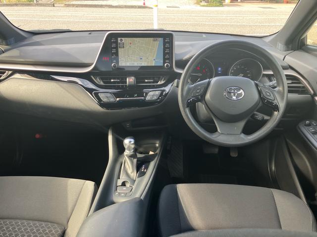 Ｃ－ＨＲ Ｓ－Ｔ　４ＷＤ　純正メモリーナビ　バックカメラ　Ｂｌｕｅｔｏｏｔｈオーディオ　ＥＴＣ　スマートキー　プッシュスタート　衝突被害軽減システム　オートクルーズコントロール（10枚目）