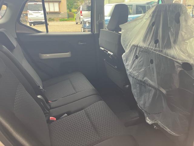クロスビー ハイブリッドMV 4WD 登録済未使用車 スマートキー プッシュスタート 衝突被害軽減システム アイドリングストップ オートクルーズコントロール オートエアコン 電動格納ミラー 純正16インチアルミ(9枚目)