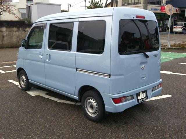 ハイゼットカーゴ ＤＸ　４ＷＤ　純正ナビ　ＤＶＤ再生　ブルートゥース　フルセグＴＶ　ＥＴＣ　キーレスエントリー　マニュアルエアコン　前席パワーウインドウ　パワーステアリング　デュアルエアバッグ　アイドリングストップ（5枚目）