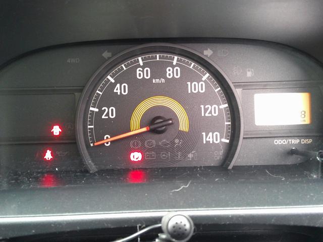 ハイゼットカーゴ ＤＸ　４ＷＤ　純正ナビ　ＤＶＤ再生　ブルートゥース　フルセグＴＶ　ＥＴＣ　キーレスエントリー　マニュアルエアコン　前席パワーウインドウ　パワーステアリング　デュアルエアバッグ　アイドリングストップ（13枚目）