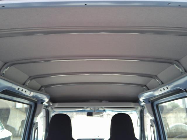 ハイゼットカーゴ ＤＸ　４ＷＤ　純正ナビ　ＤＶＤ再生　ブルートゥース　フルセグＴＶ　ＥＴＣ　キーレスエントリー　マニュアルエアコン　前席パワーウインドウ　パワーステアリング　デュアルエアバッグ　アイドリングストップ（18枚目）