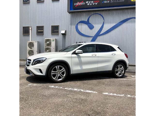 ＧＬＡクラス ＧＬＡ２５０　４マチック　４ＷＤ　２０００ターボエンジン（２１１ＰＳ）１８インチアルミ　アクティブクルーズ　純正ナビ＆ＴＶ　Ｂｌｕｅｔｏｏｔｈ　衝突防止アシスト　ブラインドスポット（ＢＳＭ）　レーンキープ　ＨＩＤヘッドライト（4枚目）