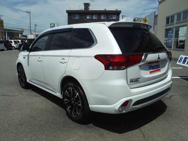 Gセーフティパッケージ ★4WD★禁煙車★純正SDナビ★DVD再生★BTオーディオ★フルセグTV★全周囲カメラ★クルコン★衝突被害軽減B★車線逸脱警報★ETC★LEDオートライト★Wシートヒータ★パドルシフト★AC100V★(10枚目)