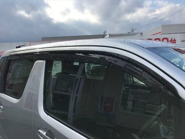 ハイブリッドFX ★衝突軽減B★車線逸脱警報★スマートキー★iストップ★コーナーソナ★運転席シートヒーター★横滑防止★Hライトレベライザー★電格ミラー★オートAC★アームレスト★バニティミラー★純正CD★オートライト★(56枚目)