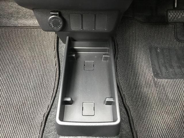 L SAIII ★純正CDオーディオ★衝突軽減ブレーキ★車線逸脱警報★オートハイビーム★オートライト★コーナーソナー★横滑り防止★ヘッドライトレベライザー★キーレス★純正フロアマット★パワーウィンドウ★UVカット★(35枚目)