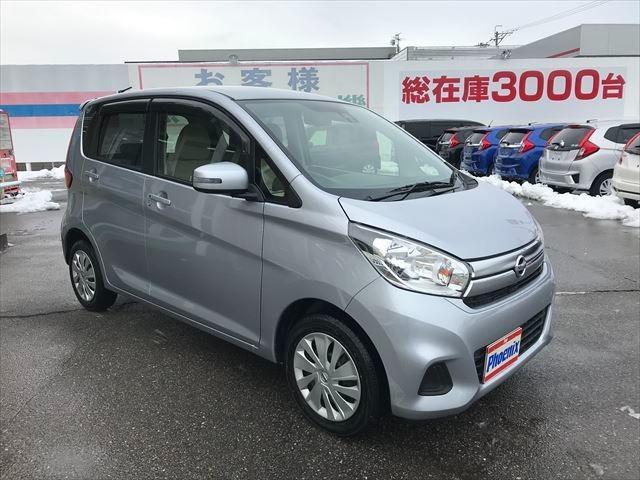 X ★純正SDナビ★DVD再生★フルセグTV★禁煙車★全方位カメラ★衝突軽減ブレーキ★ETC★ステアリモコン★ドラレコ★アームレスト★運転席シートリフター★インテリキーヘッドライトレベライザ★横滑り防止★(5枚目)