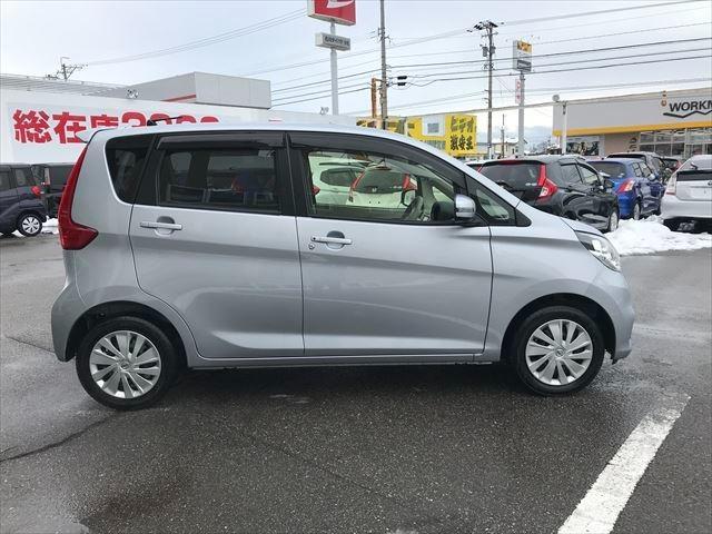 X ★純正SDナビ★DVD再生★フルセグTV★禁煙車★全方位カメラ★衝突軽減ブレーキ★ETC★ステアリモコン★ドラレコ★アームレスト★運転席シートリフター★インテリキーヘッドライトレベライザ★横滑り防止★(6枚目)