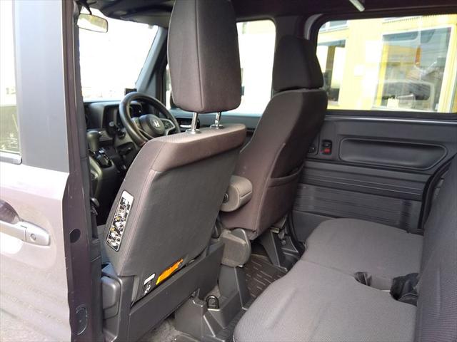 Ｎ－ＶＡＮ＋スタイル ファン・ホンダセンシング☆衝突軽減ブレーキ☆禁煙車☆　４ＷＤ☆ナビ☆Ｂｌｕｅｔｏｏｔｈ☆バックカメラ☆ＥＴＣ☆スマートキー☆プッシュスタート☆ＬＥＤヘッドライト＆フォグランプ☆オートライト☆オートハイビーム☆アダプディブクルーズコントロール☆試乗ＯＫ☆（11枚目）