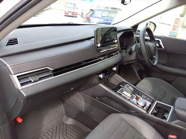 アウトランダーＰＨＥＶ Ｇ☆マイパイロット☆電動テールゲート☆禁煙車☆５人乗り☆　４ＷＤ☆９インチナビ☆Ｂｌｕｅｔｏｏｔｈ☆アラウンドビューモニター☆パワーシート☆シートヒーター☆ステアリングヒーター☆衝突軽減ブレーキ☆ブラインドスポットモニター☆ＬＥＤヘッドライト☆試乗ＯＫ☆（7枚目）