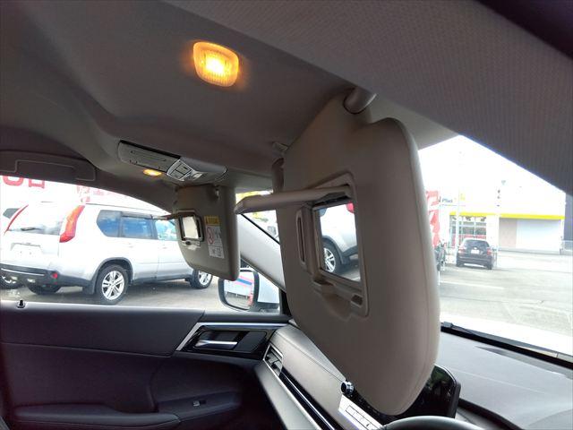 アウトランダーＰＨＥＶ Ｇ☆マイパイロット☆電動テールゲート☆禁煙車☆５人乗り☆　４ＷＤ☆９インチナビ☆Ｂｌｕｅｔｏｏｔｈ☆アラウンドビューモニター☆パワーシート☆シートヒーター☆ステアリングヒーター☆衝突軽減ブレーキ☆ブラインドスポットモニター☆ＬＥＤヘッドライト☆試乗ＯＫ☆（44枚目）
