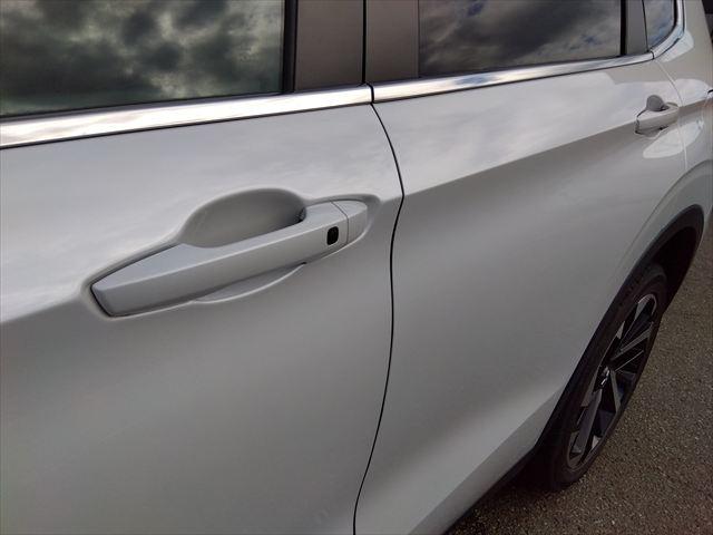 アウトランダーＰＨＥＶ Ｇ☆マイパイロット☆電動テールゲート☆禁煙車☆５人乗り☆　４ＷＤ☆９インチナビ☆Ｂｌｕｅｔｏｏｔｈ☆アラウンドビューモニター☆パワーシート☆シートヒーター☆ステアリングヒーター☆衝突軽減ブレーキ☆ブラインドスポットモニター☆ＬＥＤヘッドライト☆試乗ＯＫ☆（65枚目）