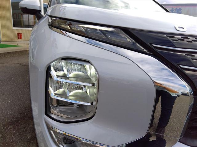 アウトランダーＰＨＥＶ Ｇ☆マイパイロット☆電動テールゲート☆禁煙車☆５人乗り☆　４ＷＤ☆９インチナビ☆Ｂｌｕｅｔｏｏｔｈ☆アラウンドビューモニター☆パワーシート☆シートヒーター☆ステアリングヒーター☆衝突軽減ブレーキ☆ブラインドスポットモニター☆ＬＥＤヘッドライト☆試乗ＯＫ☆（73枚目）