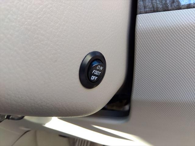 エスティマハイブリッド Ｇ　レザーパッケージ☆走行６．３万ｋｍ☆禁煙車☆７人乗り☆　４ＷＤ☆ナビ☆Ｂｌｕｅｔｏｏｔｈ☆ビルトインＥＴＣ☆フロント＆リア＆サイドカメラ☆シートヒーター☆両側パワースライドドア☆パワーバックドア☆本革シート☆ツインムーンルーフ☆パーキングソナー☆試乗ＯＫ☆（56枚目）