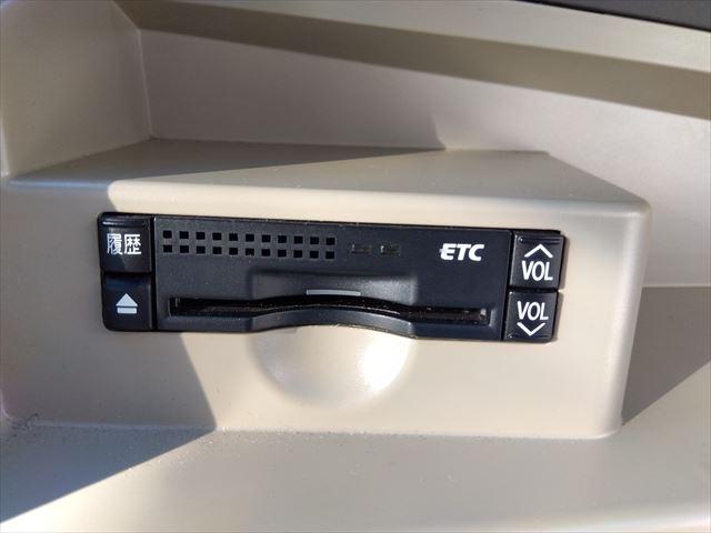 エスティマハイブリッド Ｇ　レザーパッケージ☆走行６．３万ｋｍ☆禁煙車☆７人乗り☆　４ＷＤ☆ナビ☆Ｂｌｕｅｔｏｏｔｈ☆ビルトインＥＴＣ☆フロント＆リア＆サイドカメラ☆シートヒーター☆両側パワースライドドア☆パワーバックドア☆本革シート☆ツインムーンルーフ☆パーキングソナー☆試乗ＯＫ☆（67枚目）