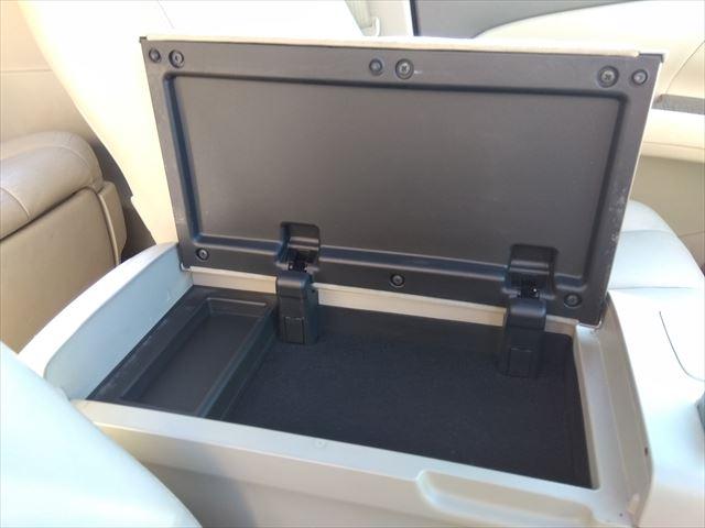 エスティマハイブリッド Ｇ　レザーパッケージ☆走行６．３万ｋｍ☆禁煙車☆７人乗り☆　４ＷＤ☆ナビ☆Ｂｌｕｅｔｏｏｔｈ☆ビルトインＥＴＣ☆フロント＆リア＆サイドカメラ☆シートヒーター☆両側パワースライドドア☆パワーバックドア☆本革シート☆ツインムーンルーフ☆パーキングソナー☆試乗ＯＫ☆（73枚目）