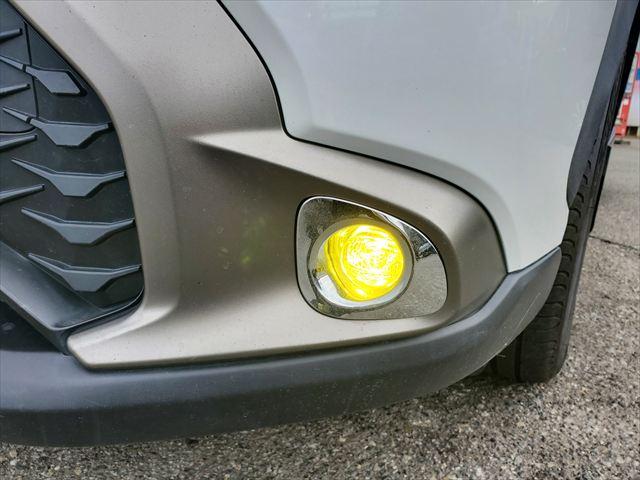 カローラクロス ハイブリッド　Ｚ☆プリクラッシュセーフティ☆禁煙車☆　４ＷＤ☆ディスプレイオーディオ☆Ｂｌｕｅｔｏｏｔｈ☆ＣａｒＰｌａｙ☆ＡｎｄｒｏｉｄＡｕｔｏ☆サンルーフ☆ＥＴＣ☆シートヒーター☆ＬＥＤヘッドライト＆フォグ☆パワーバックドア☆１００Ｖ電源☆試乗ＯＫ☆（16枚目）