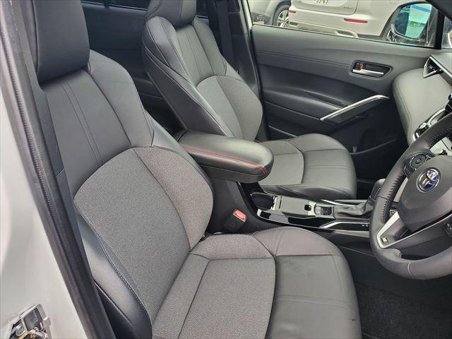 カローラクロス ハイブリッド　Ｚ☆プリクラッシュセーフティ☆禁煙車☆　４ＷＤ☆ディスプレイオーディオ☆Ｂｌｕｅｔｏｏｔｈ☆ＣａｒＰｌａｙ☆ＡｎｄｒｏｉｄＡｕｔｏ☆サンルーフ☆ＥＴＣ☆シートヒーター☆ＬＥＤヘッドライト＆フォグ☆パワーバックドア☆１００Ｖ電源☆試乗ＯＫ☆（67枚目）