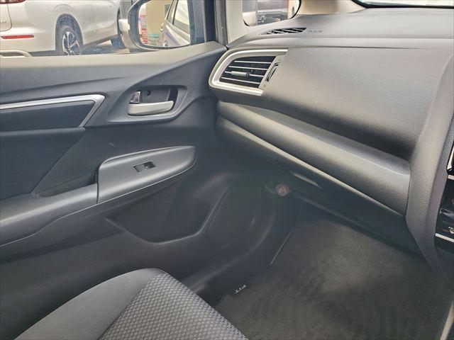 フィット 13G・F☆ホンダセンシング☆走行2.6万km☆禁煙車☆ ナビ☆Bluetooth☆ETC☆バックカメラ☆スマートキー☆プッシュスタート☆アダプティブクルーズコントロール☆衝突軽減ブレーキ☆車線逸脱抑制☆プラズマクラスター☆セキュリティアラーム☆試乗OK☆(43枚目)