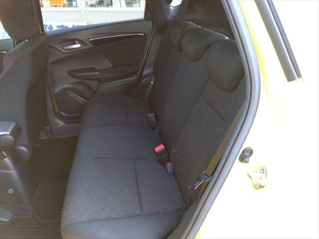 ☆８型ナビ☆ＴＶ☆Ｂｌｕｅｔｏｏｔｈ☆バックカメラ☆ＥＴＣ☆４ＷＤ☆走行８２００ｋｍ☆禁煙車☆スマートキー☆Ｐスタート☆パドルシフト☆ウィンカードアミラー☆衝突軽減ブレーキ☆ＬＥＤライト☆試乗ＯＫ☆