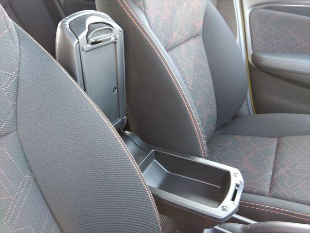 ☆８型ナビ☆ＴＶ☆Ｂｌｕｅｔｏｏｔｈ☆バックカメラ☆ＥＴＣ☆４ＷＤ☆走行８２００ｋｍ☆禁煙車☆スマートキー☆Ｐスタート☆パドルシフト☆ウィンカードアミラー☆衝突軽減ブレーキ☆ＬＥＤライト☆試乗ＯＫ☆